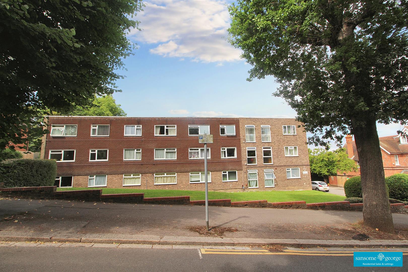Western Elms Avenue, Reading